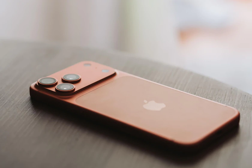 iPhone 18 Pro lộ lịch ra mắt: Apple sẵn s&agrave;ng đ&aacute;nh đổi điều từng theo đuổi suốt nhiều năm? - Ảnh 1.