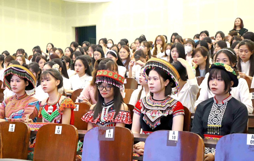 Sáp nhập trường cao đẳng sư phạm: Giảng viên trước áp lực buộc phải nâng chuẩn - Ảnh 1.