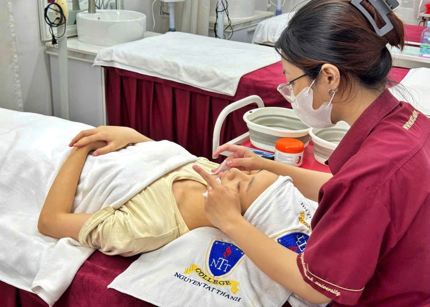 Người học và doanh nghiệp đánh giá rất cao trong đào tạo nghề tại Trường Trung cấp Nguyễn Tất Thành - Ảnh 5.