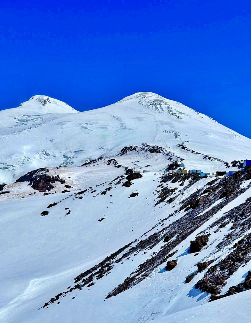Chinh phục Elbrus: H&agrave;nh tr&igrave;nh "c&acirc;n n&atilde;o" tr&ecirc;n n&oacute;c nh&agrave; ch&acirc;u &Acirc;u - Ảnh 5.