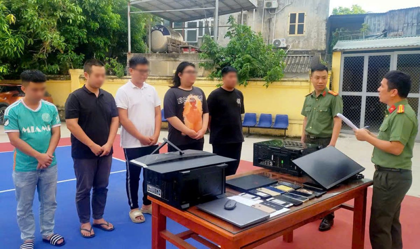Chiêu trò "mở ví điện tử hộ" nhắm vào sinh viên: Khi danh tính tài chính bị lợi dụng để tội phạm hóa - Ảnh 1.