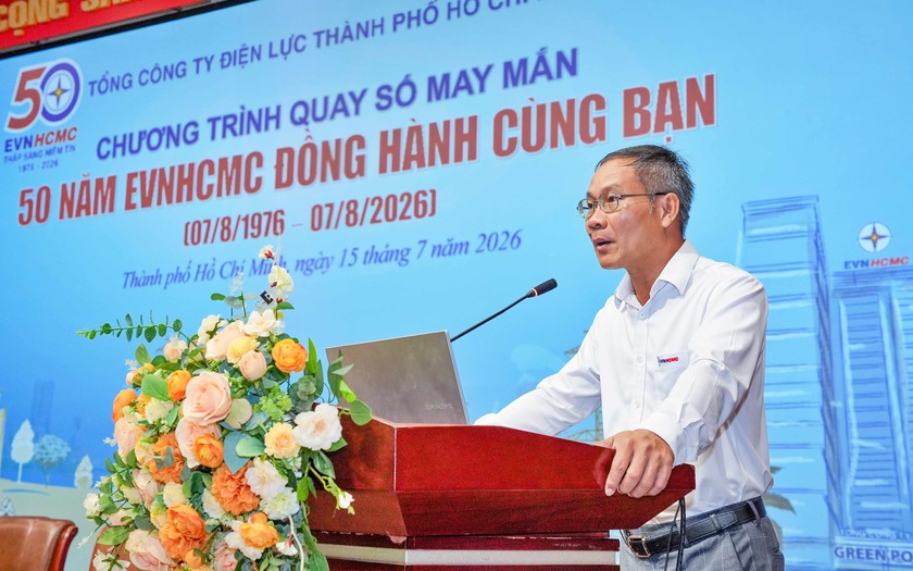 Chương tr&igrave;nh 50 năm EVNHCMC đồng h&agrave;nh c&ugrave;ng bạn d&agrave;nh 218 phần qu&agrave; may mắn tặng kh&aacute;ch h&agrave;ng - Ảnh 2.