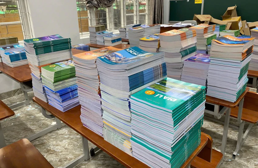 Quảng Ninh sẵn s&agrave;ng s&aacute;ch gi&aacute;o khoa miễn ph&iacute; cho học sinh  - Ảnh 2.