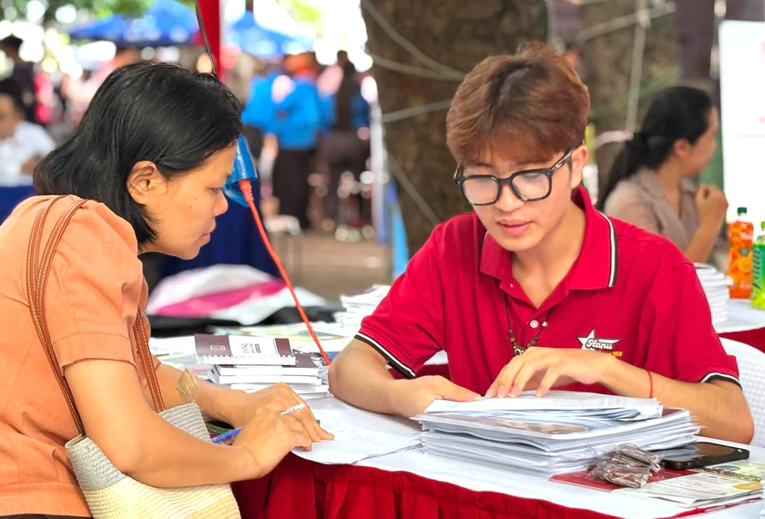 Nhầm lẫn điều kiện xét tuyển đại học và tốt nghiệp: Bài học từ 147 hồ sơ bị loại tại Trường Đại học Hà Nội - Ảnh 1.