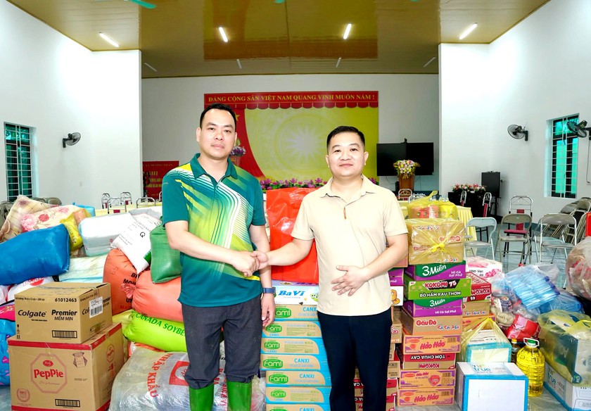 Những suất cơm nghĩa tình ở "tâm lũ" Mường Than - Ảnh 10.