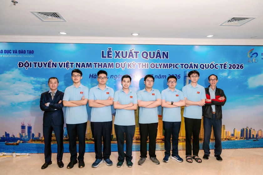 Việt Nam đoạt 2 Huy chương Vàng Olympic Toán quốc tế 2026 - Ảnh 1.