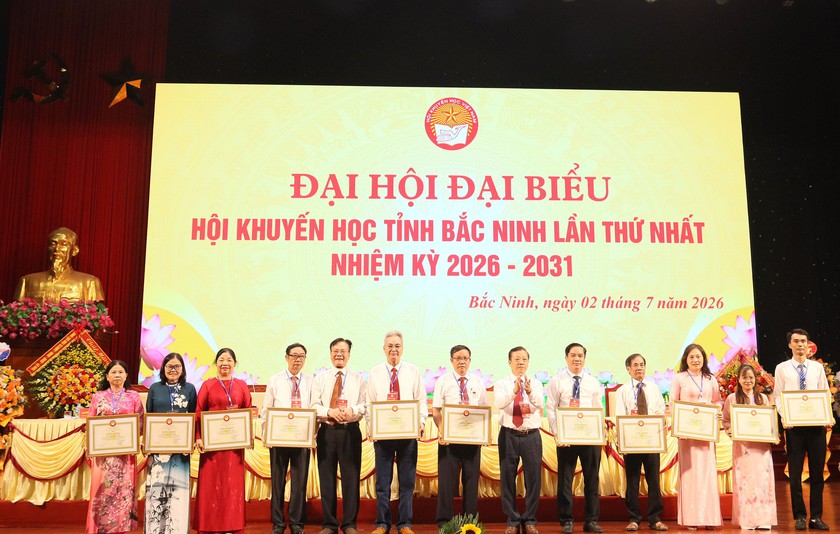 Đột ph&aacute; số h&oacute;a, Hội Khuyến học tỉnh Bắc Ninh đưa tinh thần tự học th&agrave;nh nếp sống văn minh - Ảnh 4.