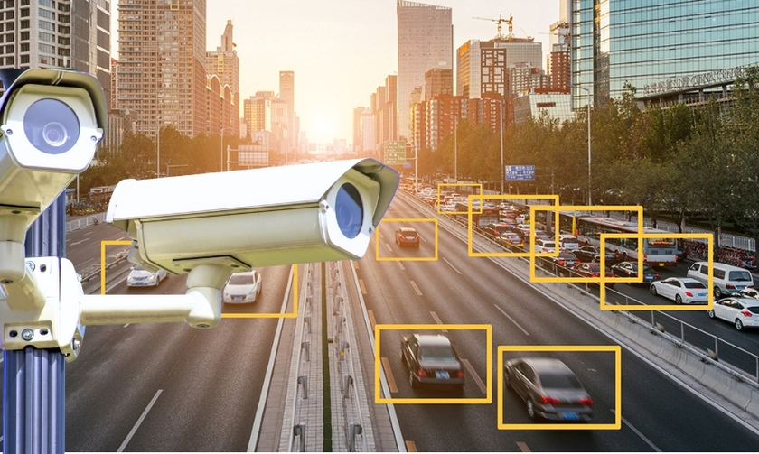 Số ho&aacute; hạ tầng giao th&ocirc;ng H&agrave; Nội với h&agrave;ng ngh&igrave;n camera AI - hệ thống "l&agrave;n s&oacute;ng xanh" hoạt động như thế n&agrave;o? - Ảnh 1.