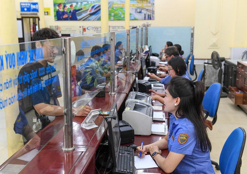 C&aacute;ch mua v&eacute; t&agrave;u giảm gi&aacute; 10% - Ảnh 1.