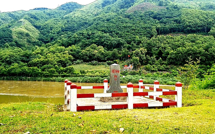 L&agrave;o Cai đưa ra 2 phương &aacute;n cải tạo, n&acirc;ng cấp cột cờ bi&ecirc;n giới Lũng P&ocirc; - Ảnh 4.
