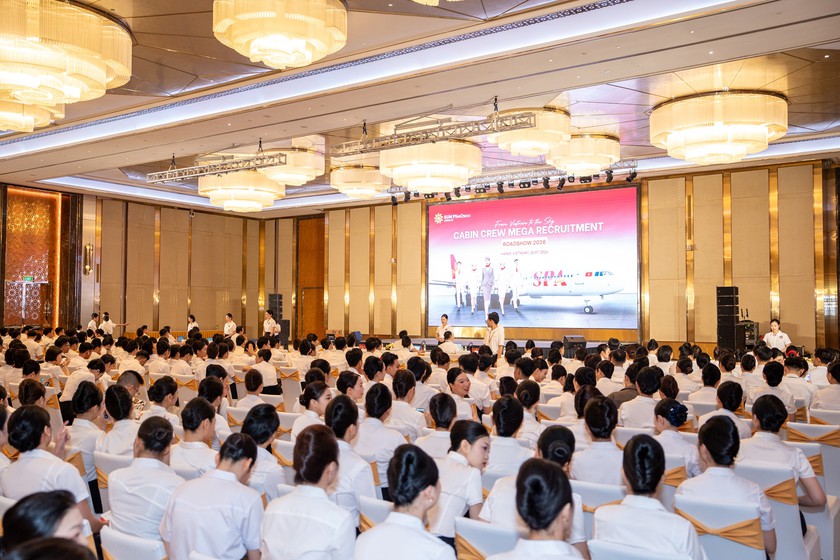 "Cơn sốt" từ Ngày hội tuyển dụng quy mô lớn nhất năm của Sun PhuQuoc Airways đổ bộ Hà Nội - Ảnh 10.