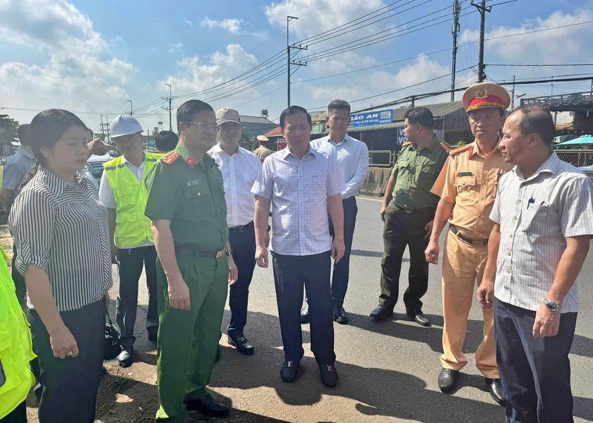 Vụ cháy xe nghiêm trọng ở Đồng Nai: - Ảnh 1.