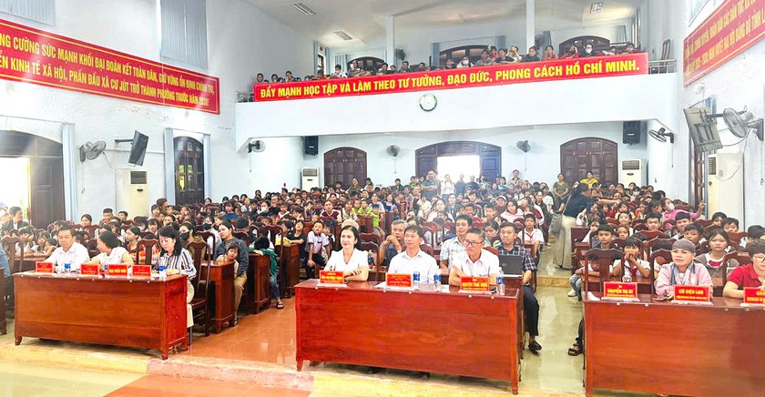 Xã Cư Jút (Lâm Đồng) tập huấn công tác khuyến học và trao tặng 270 suất học bổng cho học sinh vượt khó - Ảnh 5.