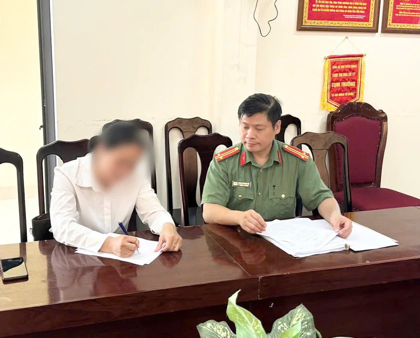Người phụ nữ bị phạt 12,5 triệu đồng v&igrave; chia sẻ tin sai sự thật về kỳ thi tốt nghiệp tại Tuy&ecirc;n Quang - Ảnh 1.