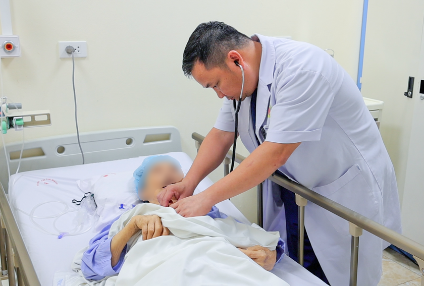 Cứu sống cụ bà 84 tuổi một cách thần kỳ - Ảnh 1.