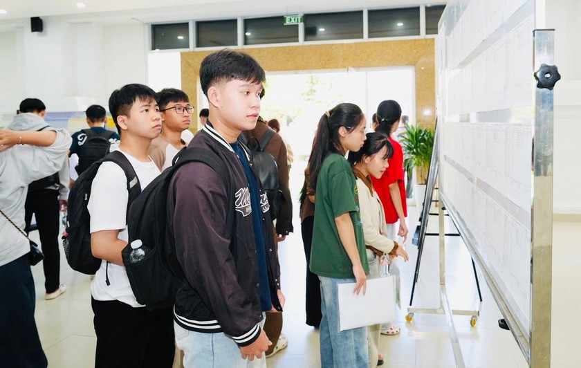 "Tách hay gộp" kỳ thi tốt nghiệp trung học phổ thông: Do mô hình hay do... con người? - Ảnh 1.