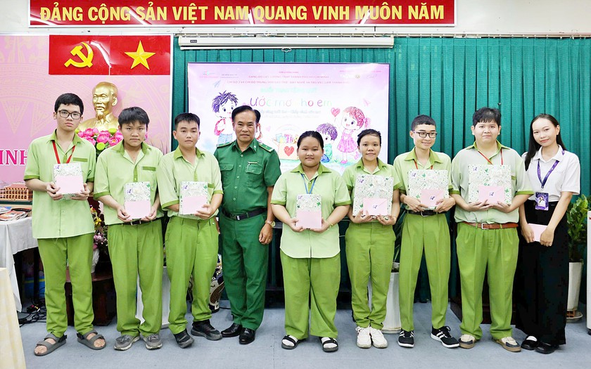 Quỹ "Ước mơ cho em" tặng học sinh Trung t&acirc;m Bảo trợ - Dạy nghề v&agrave; Tạo việc l&agrave;m Th&agrave;nh phố Hồ Ch&iacute; Minh - Ảnh 2.