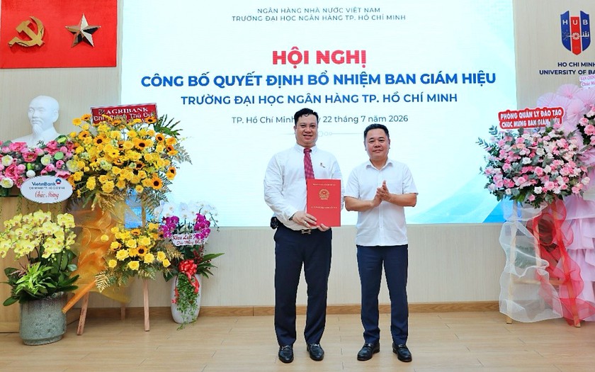 GS.TS Nguyễn Đức Trung tiếp tục l&agrave;m Hiệu trưởng Trường Đại học Ng&acirc;n h&agrave;ng Th&agrave;nh phố Hồ Ch&iacute; Minh - Ảnh 1.