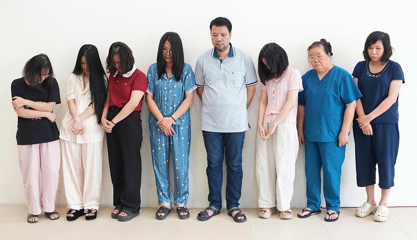 Triệt xo&aacute; đường d&acirc;y 'vẽ bệnh' n&uacute;p b&oacute;ng ph&ograve;ng kh&aacute;m, lừa dối kh&aacute;ch h&agrave;ng chục tỷ đồng - Ảnh 3.