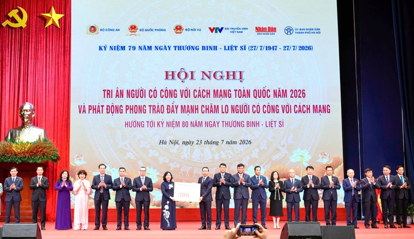 Tiếp nhận gần 12.000 tỉ đồng ủng hộ phong trào "Đẩy mạnh chăm lo người có công với cách mạng" - Ảnh 2.