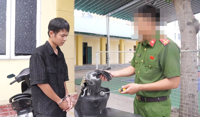 Bắt đối tượng g&acirc;y ra nhiều vụ trộm v&agrave;ng, t&agrave;i sản trị gi&aacute; h&agrave;ng trăm triệu đồng - Ảnh 1.