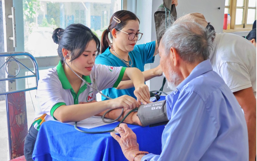 Trường cao đẳng &Acirc;u Lạc - Huế mở lộ tr&igrave;nh đại học 2 giai đoạn - Ảnh 1.