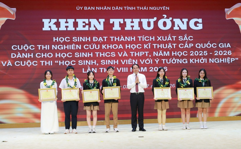 Th&aacute;i Nguy&ecirc;n tuy&ecirc;n dương học sinh, gi&aacute;o vi&ecirc;n đạt th&agrave;nh t&iacute;ch xuất sắc tại c&aacute;c kỳ thi cấp quốc gia - Ảnh 3.
