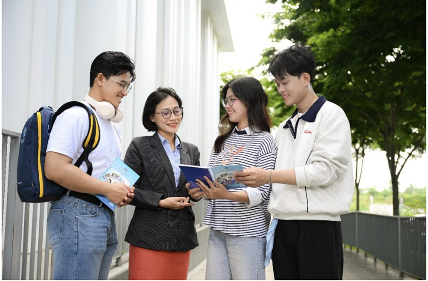 Chọn nguyện vọng 1 v&agrave;o Văn Hiến, th&iacute; sinh nhận học bổng đến 80% học ph&iacute; to&agrave;n kh&oacute;a - Ảnh 2.