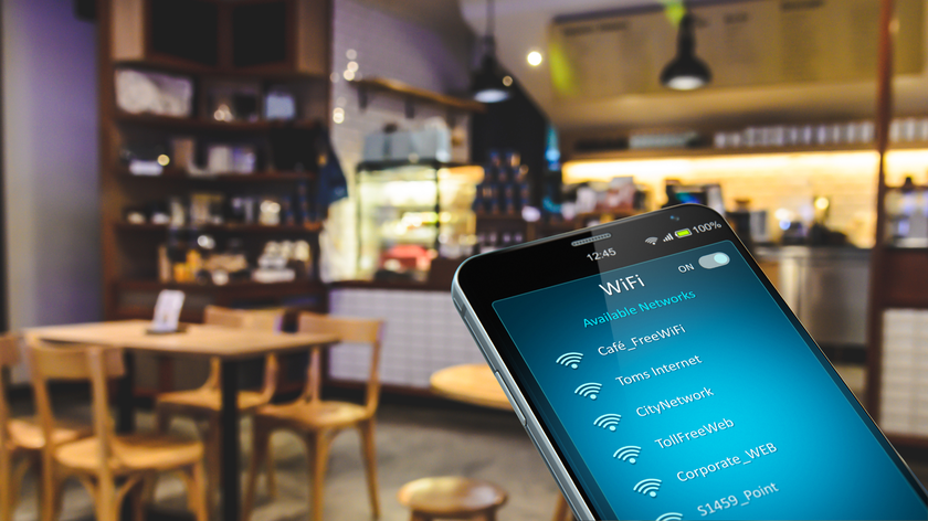 Chỉ mất 2 ph&uacute;t, đ&acirc;y l&agrave; c&agrave;i đặt gi&uacute;p iPhone tăng bảo mật khi d&ugrave;ng Wi-Fi c&ocirc;ng cộng - Ảnh 1.