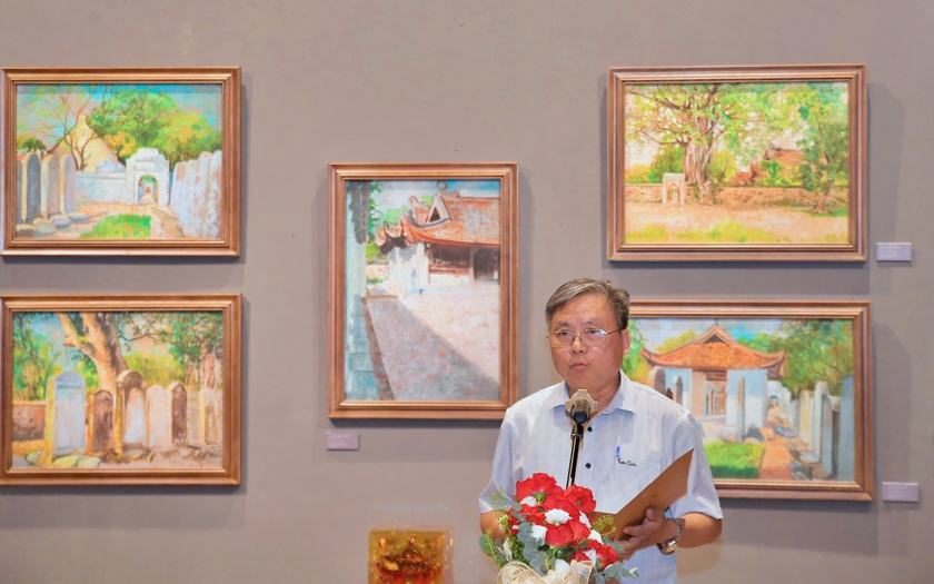 Triển l&atilde;m &ldquo;Quốc Tử Gi&aacute;m trong nghệ thuật&rdquo; nối d&agrave;i niềm tự h&agrave;o truyền thống hiếu học - Ảnh 2.