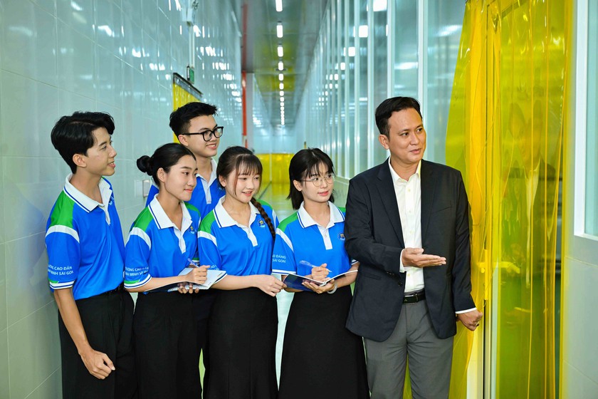 Đại học 2 giai đoạn mở th&ecirc;m lộ tr&igrave;nh cho th&iacute; sinh chưa đạt ngưỡng 15 điểm - Ảnh 3.