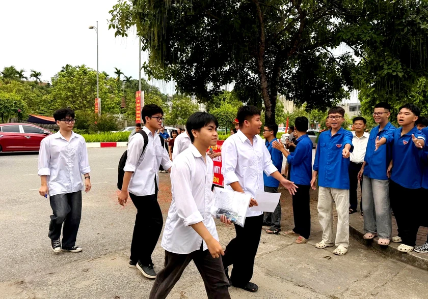 Cụm điểm Toán cao tập trung là do phần mềm đánh số báo danh tự động, không phản ánh sai lệch kết quả thi - Ảnh 2.