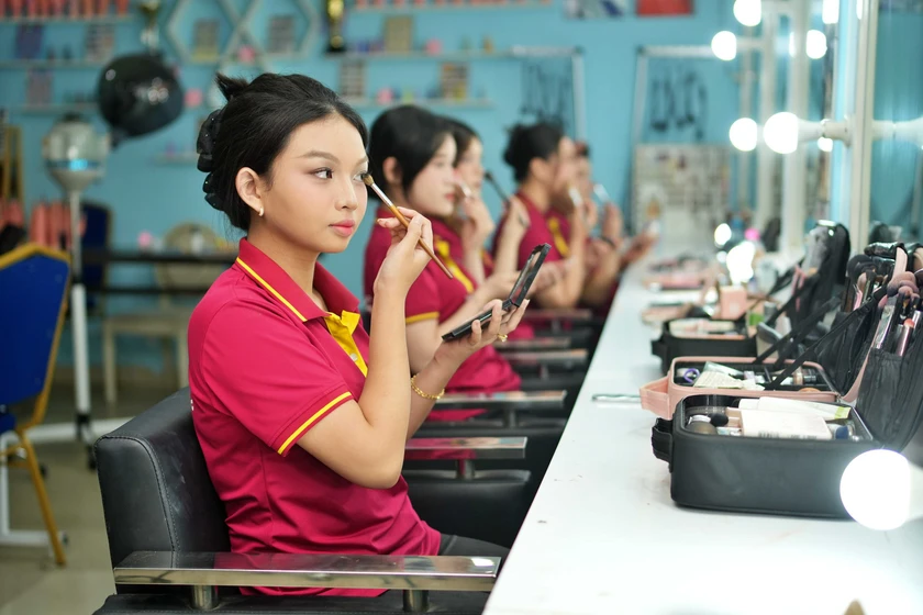 Trường Cao đẳng Khoa học v&agrave; C&ocirc;ng nghệ Th&agrave;nh phố Hồ Ch&iacute; Minh đ&agrave;o tạo trong tầm năng lực, tr&iacute; tuệ, s&aacute;ng tạo, hội nhập - Ảnh 2.