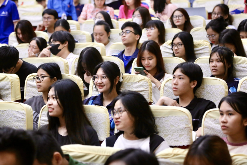 Trường Đại học Sư phạm H&agrave; Nội c&ocirc;ng bố điểm s&agrave;n x&eacute;t tuyển 2026 - Ảnh 1.