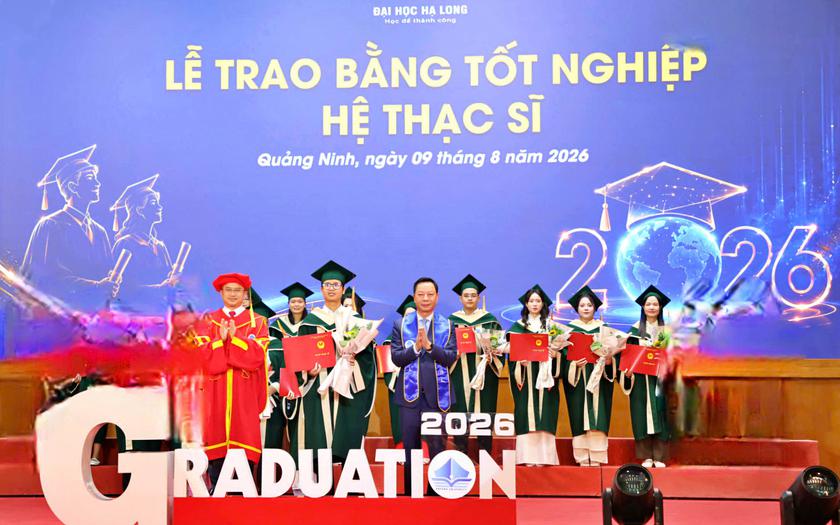 Trường Đại học Hạ Long trao bằng tốt nghiệp năm 2026 v&agrave; vinh danh thủ khoa c&aacute;c ng&agrave;nh - Ảnh 1.