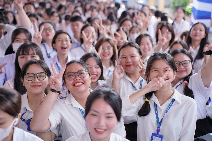 Điểm chuẩn c&aacute;c trường sư phạm năm 2026: C&oacute; ng&agrave;nh gần 9,95 điểm/m&ocirc;n mới tr&uacute;ng tuyển - Ảnh 1.