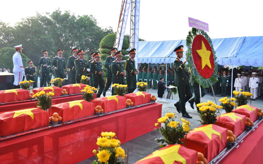 Th&agrave;nh phố Đồng Nai tổ chức Lễ truy điệu v&agrave; an t&aacute;ng 29 h&agrave;i cốt liệt sĩ - Ảnh 6.