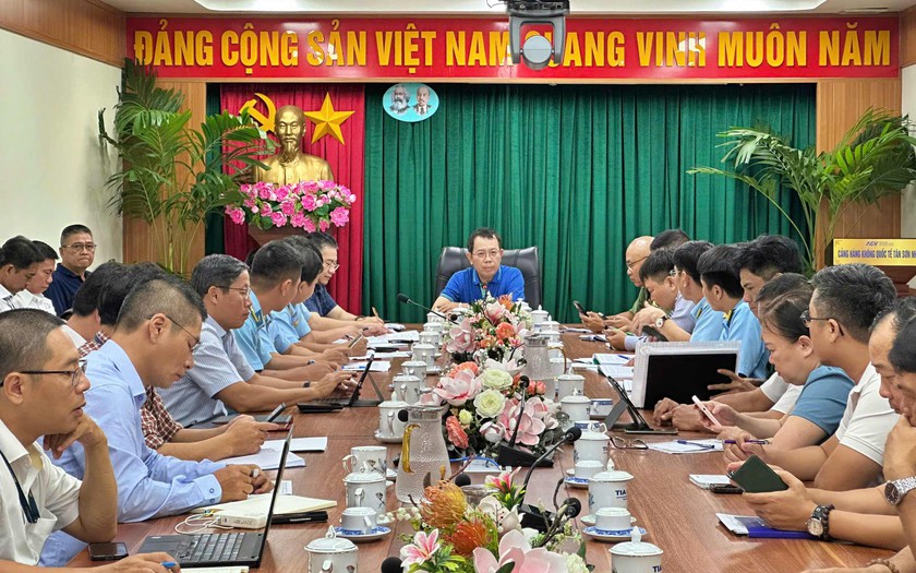 Cảnh b&aacute;o về thiết bị bay kh&ocirc;ng người l&aacute;i (Drone/UAV) li&ecirc;n tiếp uy hiếp an to&agrave;n bay - Ảnh 1.