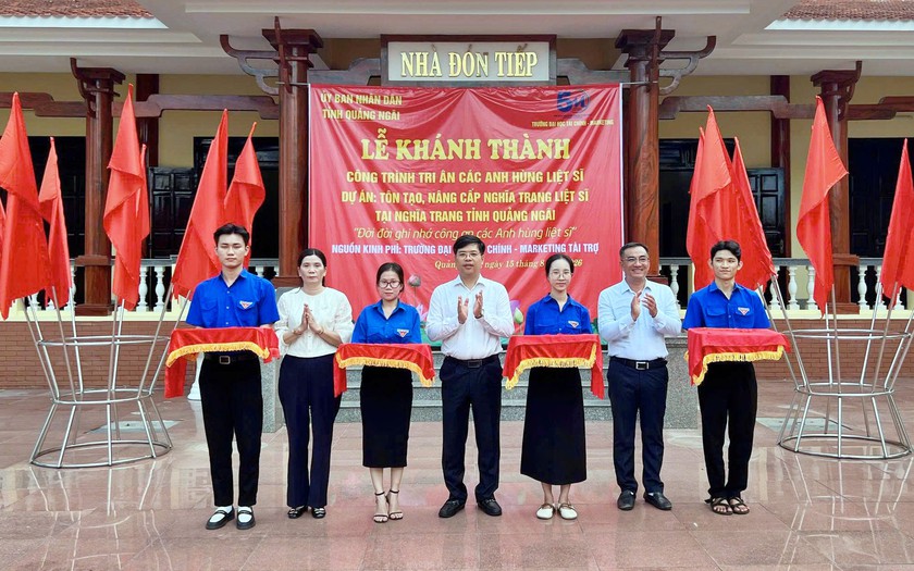 Trường Đại học Tài Chính - Marketing khánh thành công trình tôn tạo tại Nghĩa trang Liệt sĩ Quảng Ngãi - Ảnh 1.