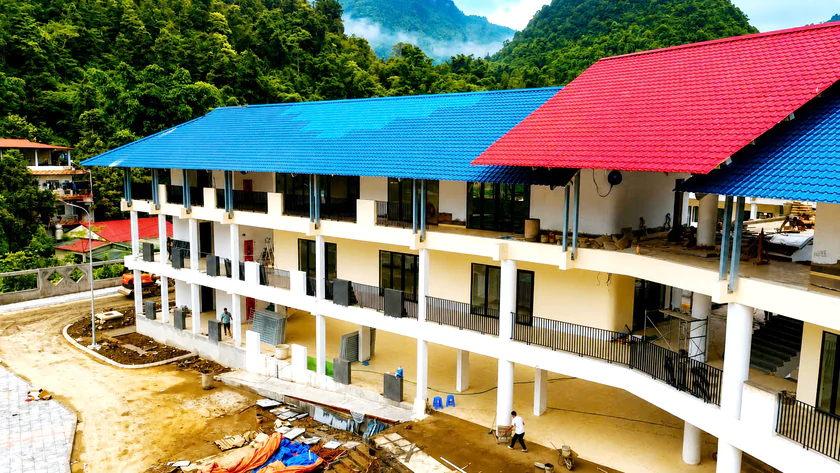 L&agrave;o Cai: Chạy đua với thời gian, đưa 4 trường nội tr&uacute; bi&ecirc;n giới về đ&iacute;ch đ&uacute;ng khai giảng - Ảnh 3.