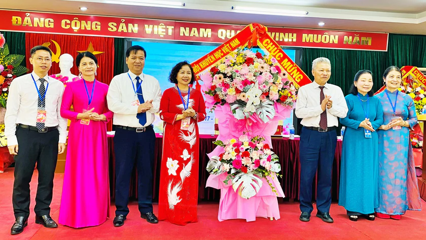 Đại hội Hội Khuyến học tỉnh Lạng Sơn lần thứ VI: Đẩy mạnh học tập suốt đời gắn với chuyển đổi số - Ảnh 2.