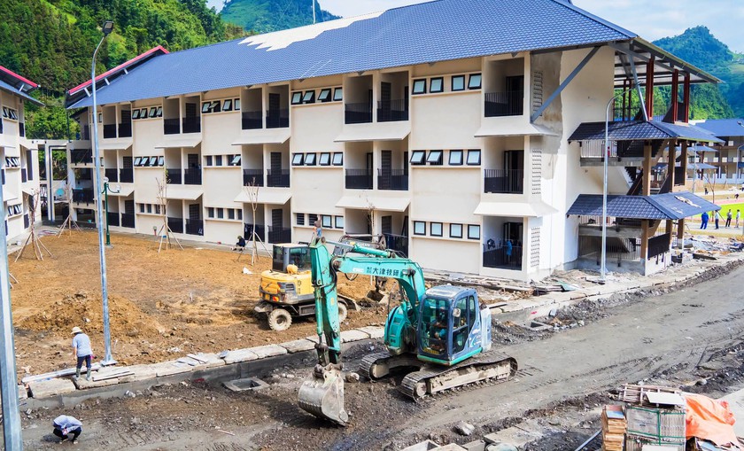 Ng&ocirc;i trường nội tr&uacute; bi&ecirc;n giới sẽ l&agrave; điểm cầu truyền h&igrave;nh ch&iacute;nh lễ khai giảng năm học mới cả nước sắp ho&agrave;n thiện - Ảnh 8.