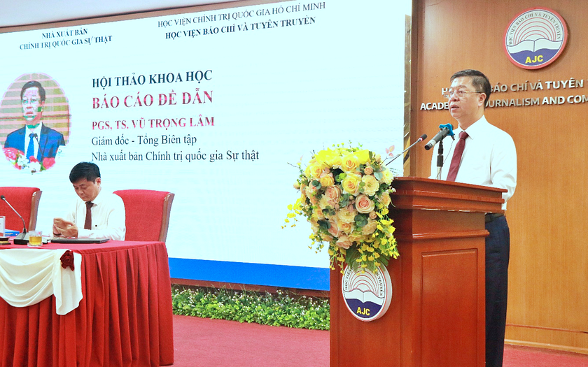 Hội thảo khoa học quốc gia "Đổi mới tuy&ecirc;n truyền, phổ biến l&yacute; luận ch&iacute;nh trị tr&ecirc;n kh&ocirc;ng gian mạng" - Ảnh 2.