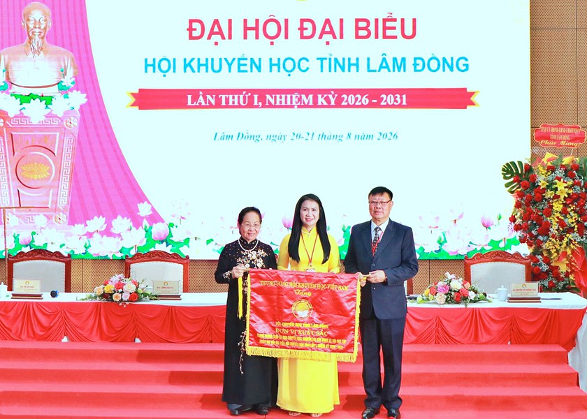 Hội Khuyến học L&acirc;m Đồng đẩy mạnh khuyến học, khuyến t&agrave;i, x&acirc;y dựng x&atilde; hội học tập giai đoạn 2026-2031 - Ảnh 1.
