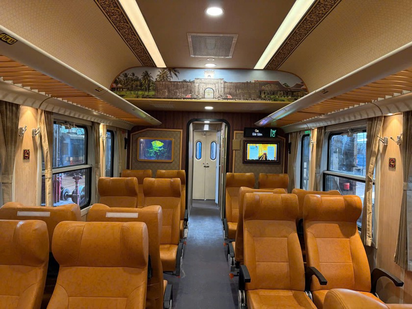 Cận cảnh kh&ocirc;ng gian đo&agrave;n t&agrave;u di sản Huế - Phong Nha- Ảnh 1.