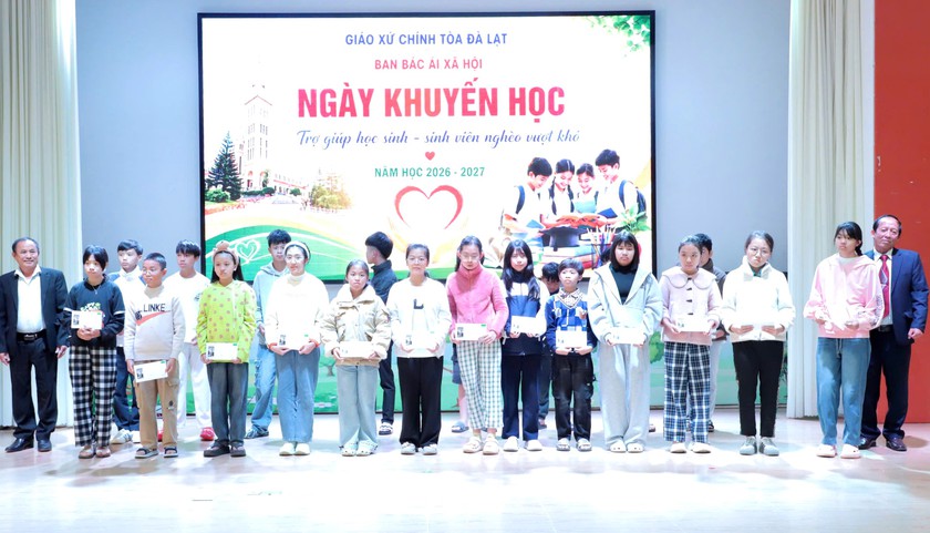 Hơn 264 triệu đồng "Ngày Khuyến học" tiếp sức học sinh, sinh viên Đà Lạt năm học mới - Ảnh 4.