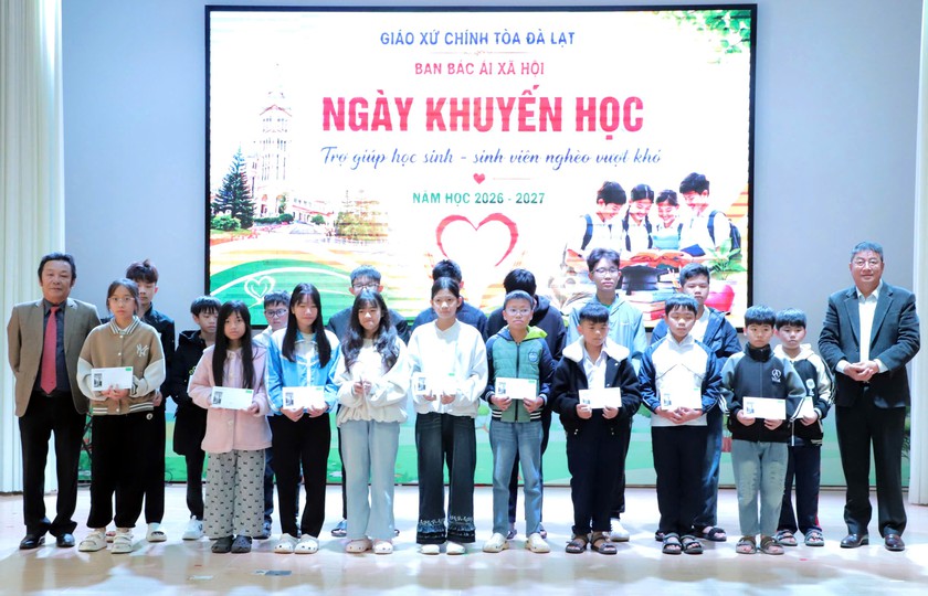 Hơn 264 triệu đồng "Ngày Khuyến học" tiếp sức học sinh, sinh viên Đà Lạt năm học mới - Ảnh 3.