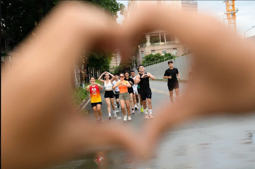 Giải Marathon Quốc tế Hà Nội Techcombank: Chiến dịch chạy bộ trực tuyến cán mốc 5 tỷ đồng sau 11 ngày phát động- Ảnh 2.