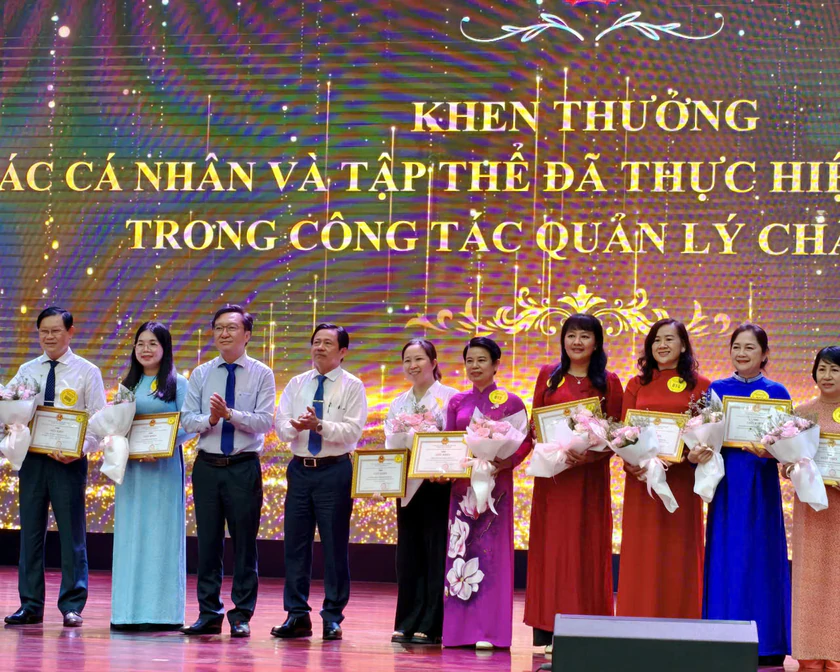 Th&agrave;nh phố Hồ Ch&iacute; Minh th&iacute; điểm thi tốt nghiệp trung học phổ th&ocirc;ng năm 2027 tr&ecirc;n m&aacute;y t&iacute;nh - Ảnh 1.