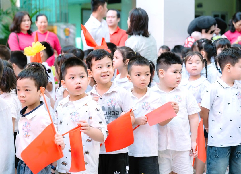 &Aacute;p lực b&aacute;n tr&uacute;: "Kh&eacute;o co" đến bao giờ? - Ảnh 1.